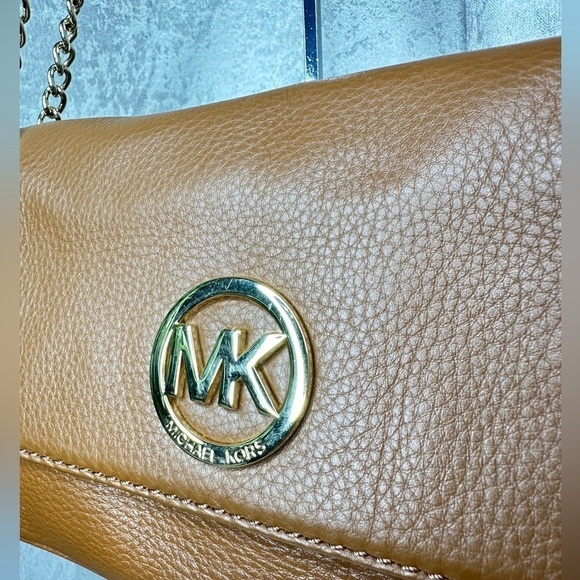 Michael Kors Fulton Pebble Leather Shoulder Flap Bag Brown One Size - Picture 13 of 15